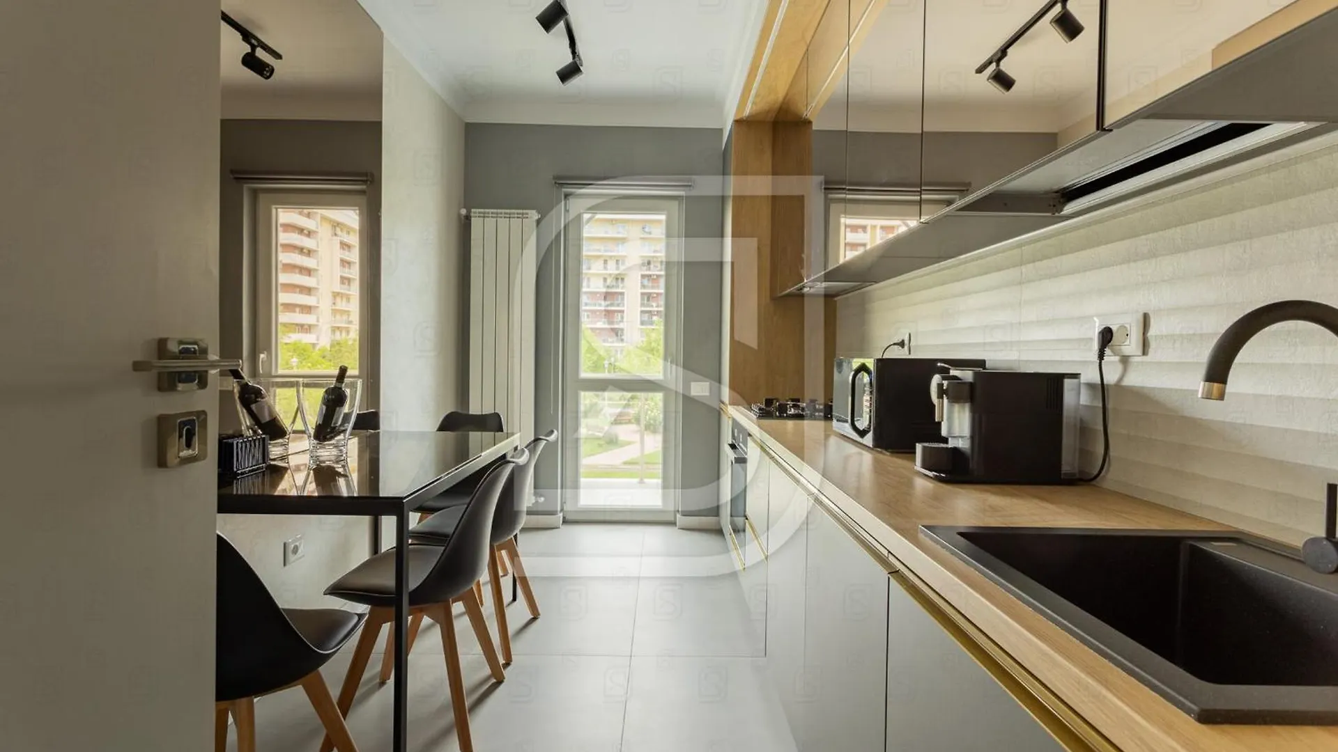 Emerald By Kristal Collection Bucharest