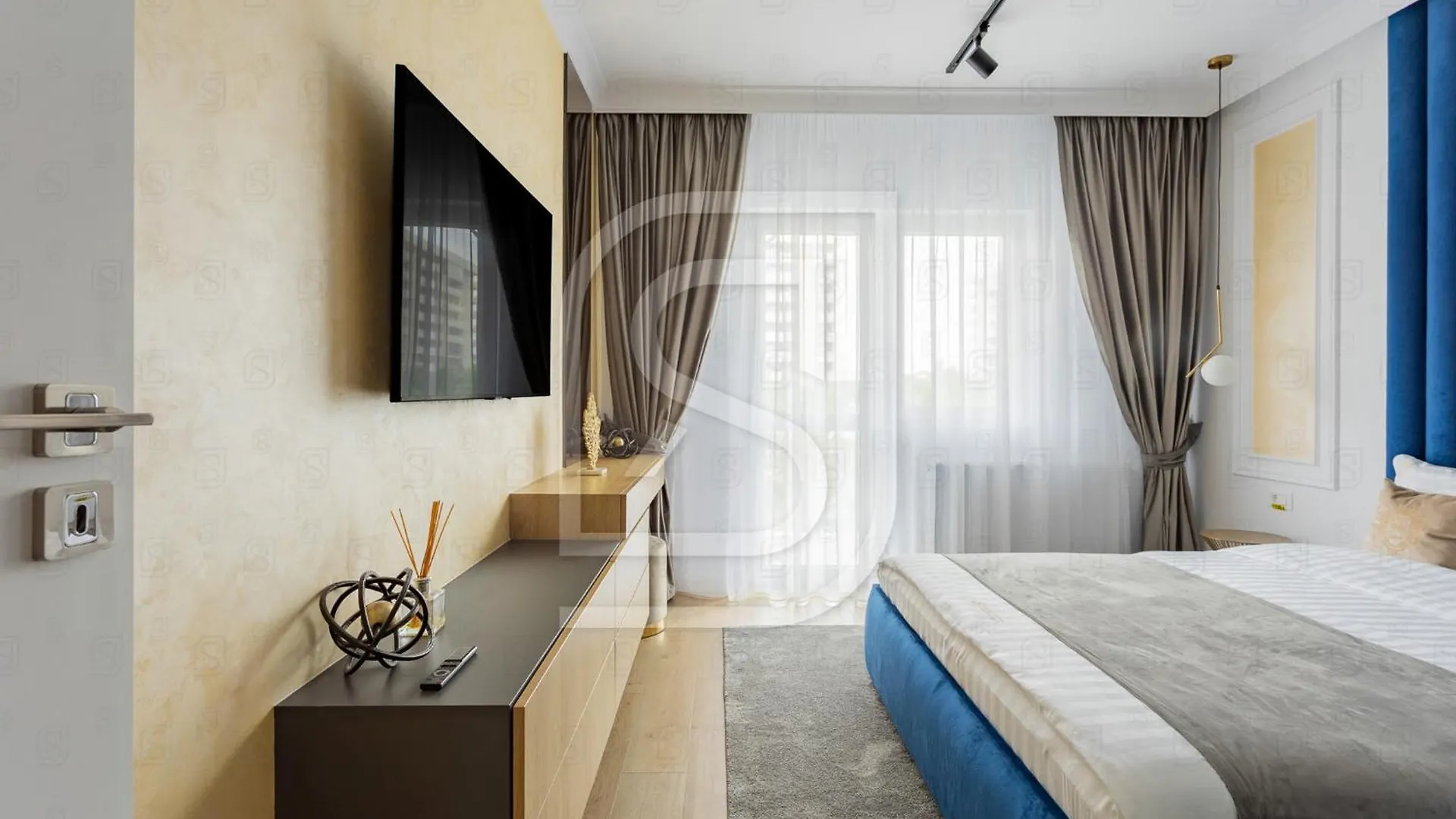Emerald By Kristal Collection Bucharest